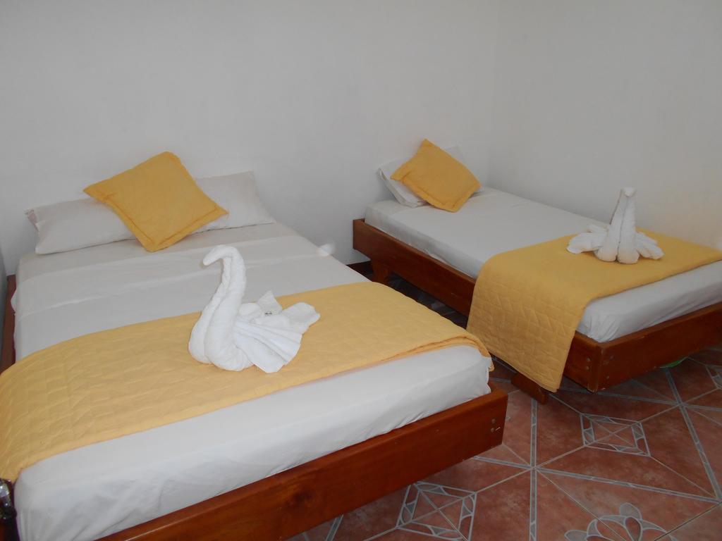 El Descanso Del Petrel Puerto Ayora  Exterior foto